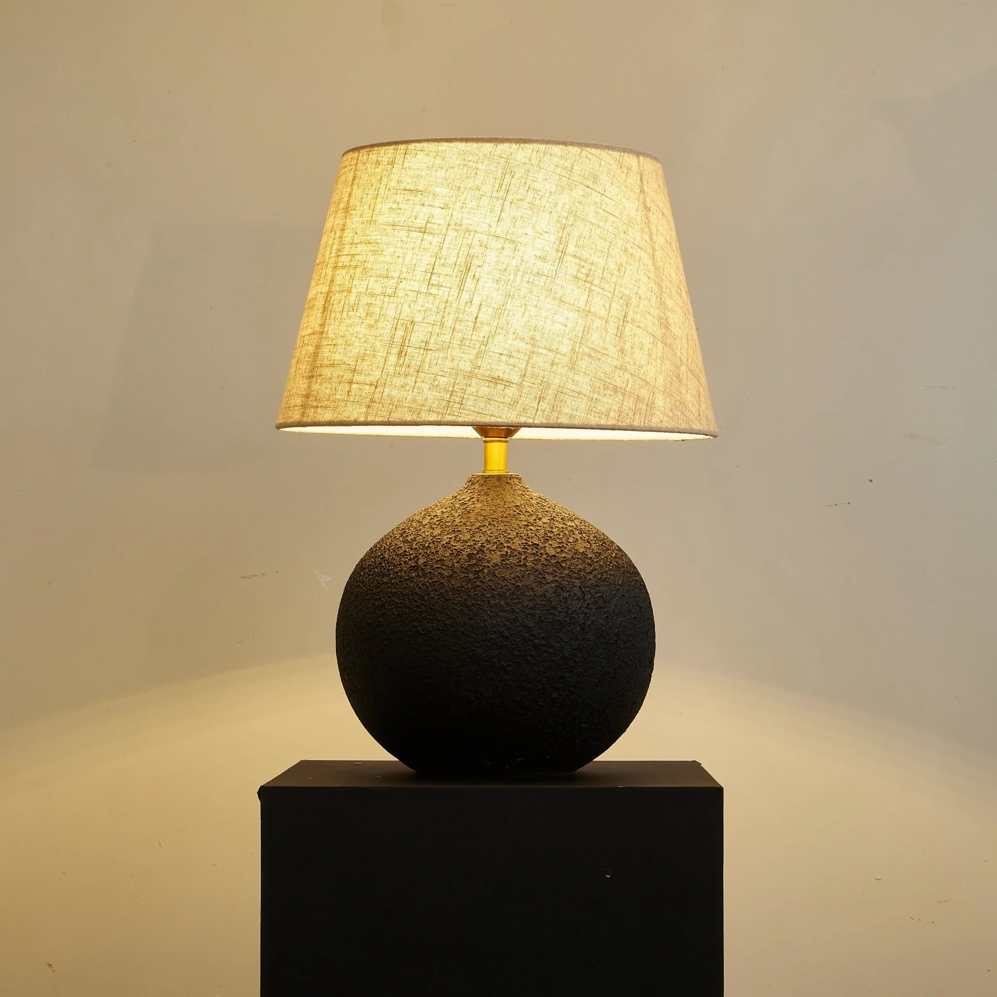 Terra Noir Textured Table Lamp - Image 10