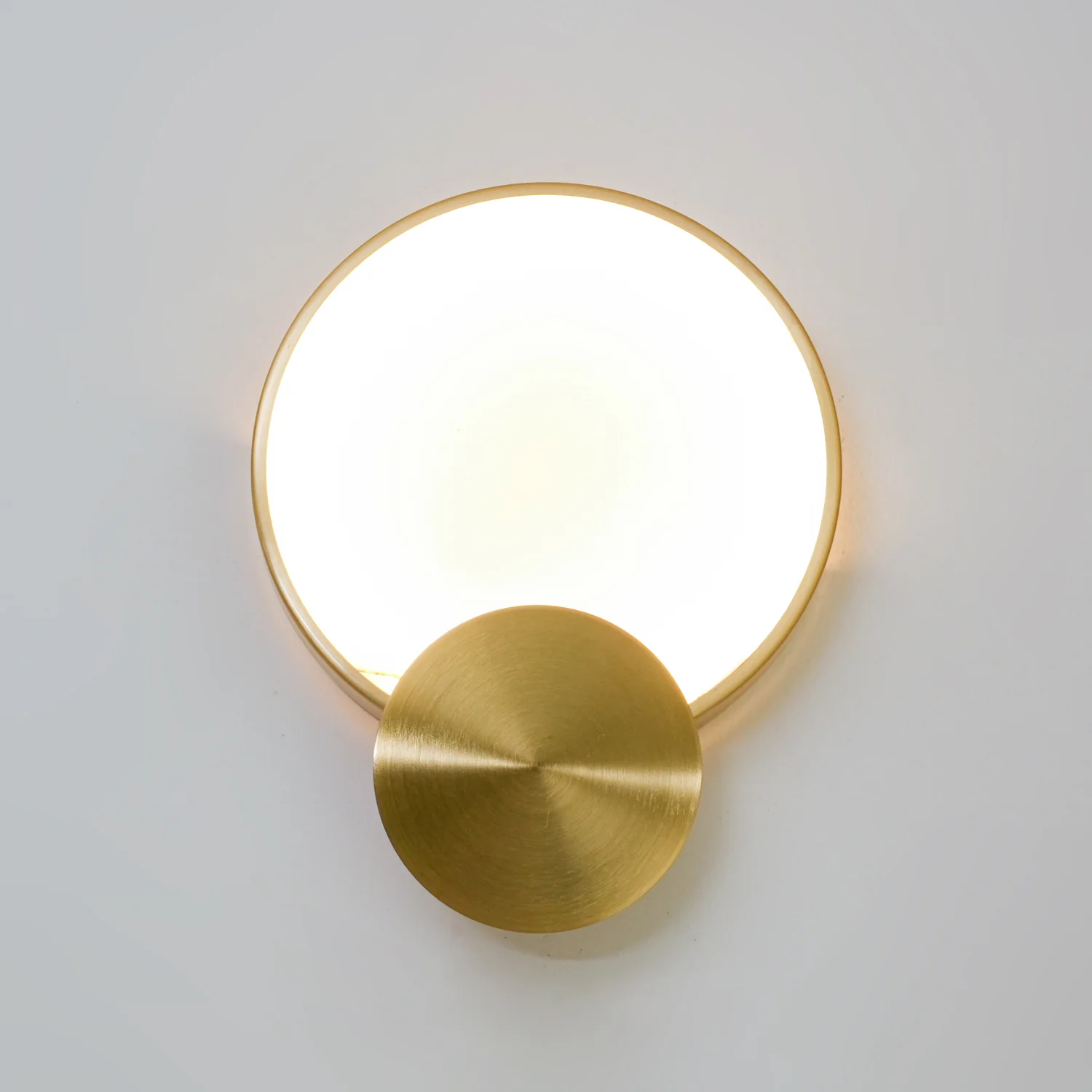 Terra Svet Alabaster Wall Lamp - Image 10