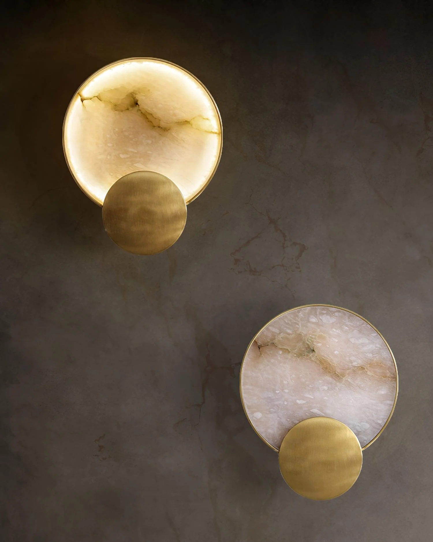 Terra Svet Alabaster Wall Lamp - Image 9