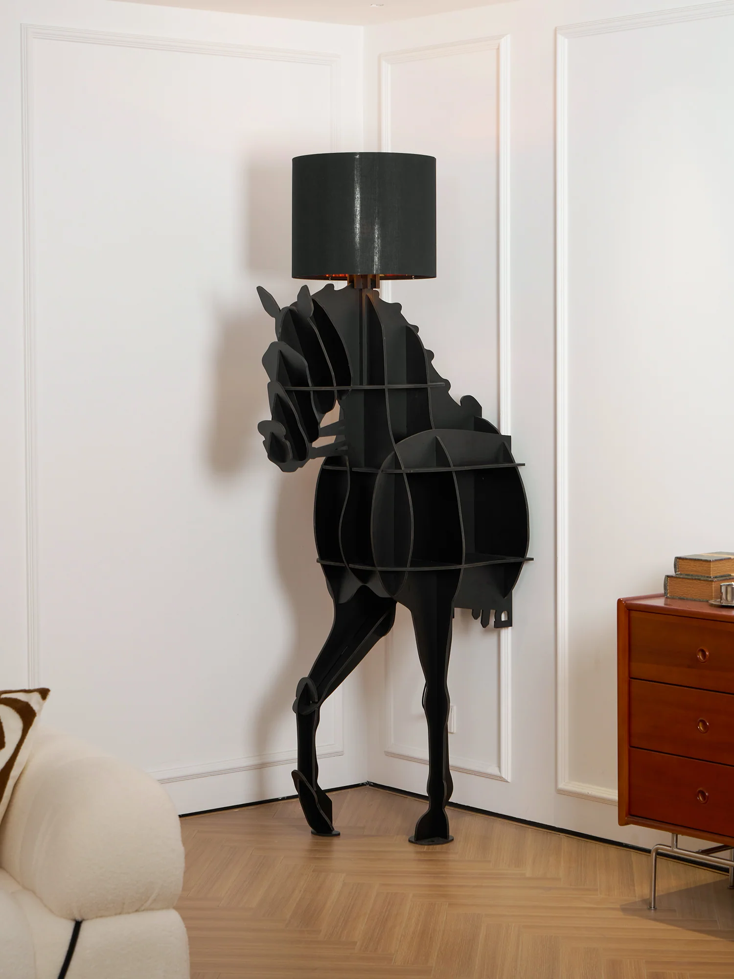 Tete Horse Floor Lamp - Image 2