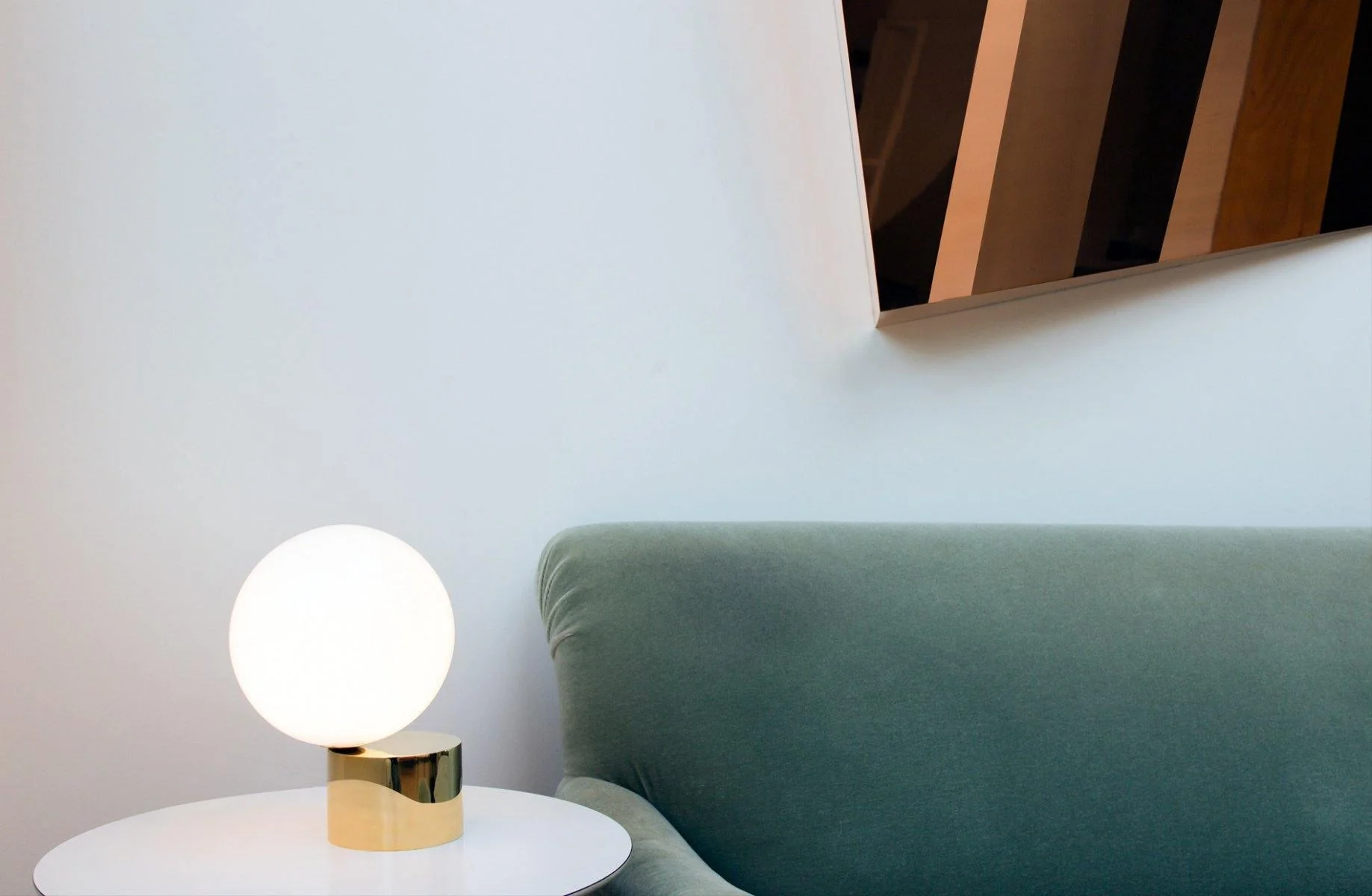 Tip of The Tongue Table Lamp - Image 9