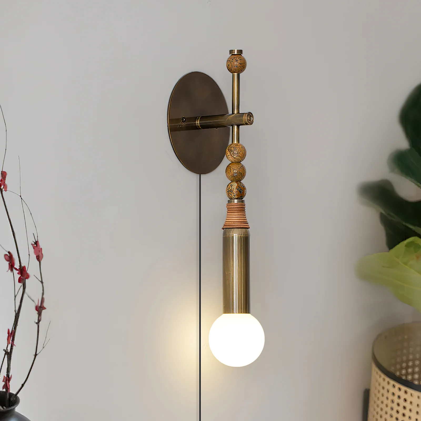 Toam Plug-in Wall Lamp - Image 2