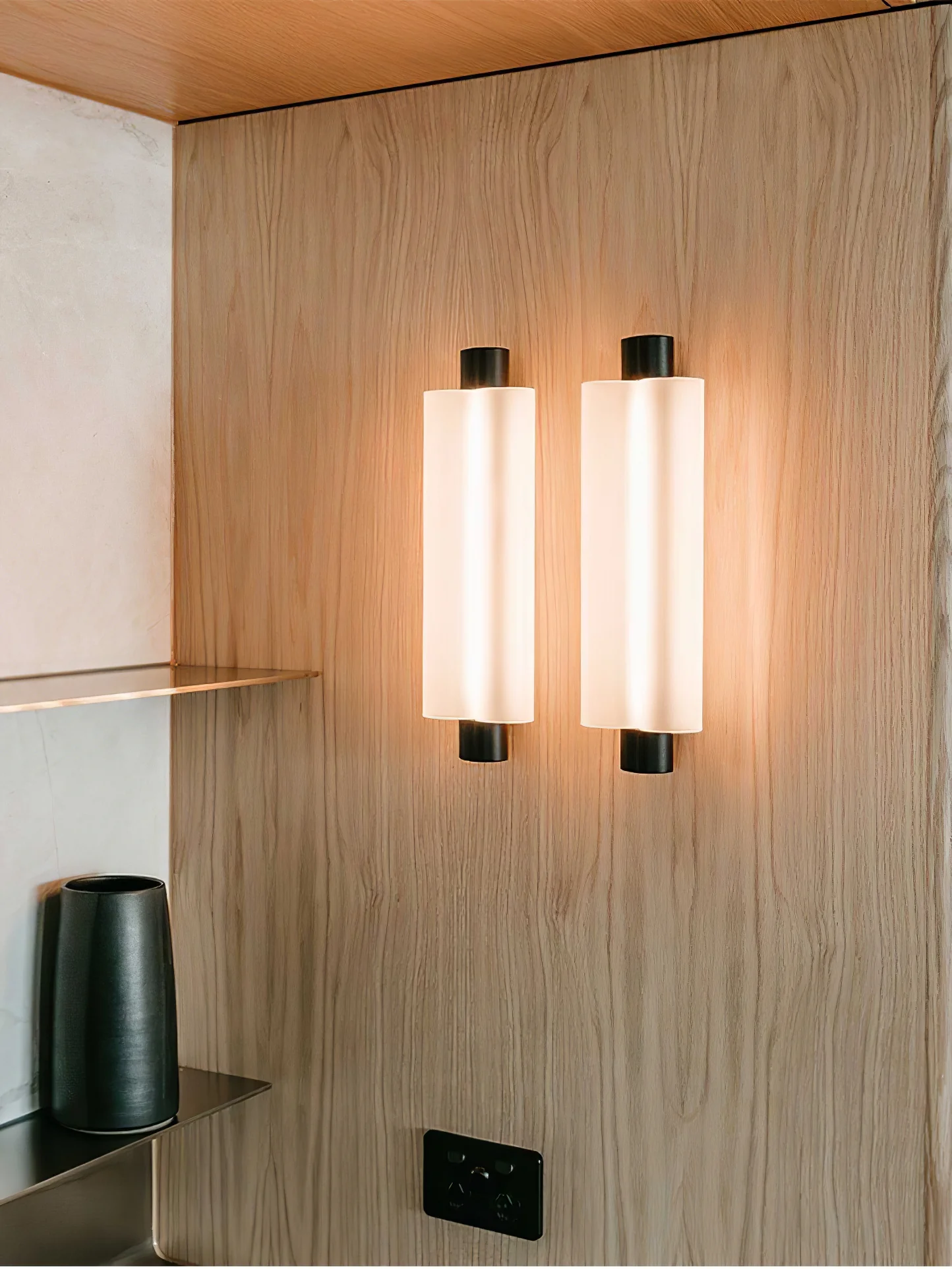 Trillium Wall Sconce - Image 13