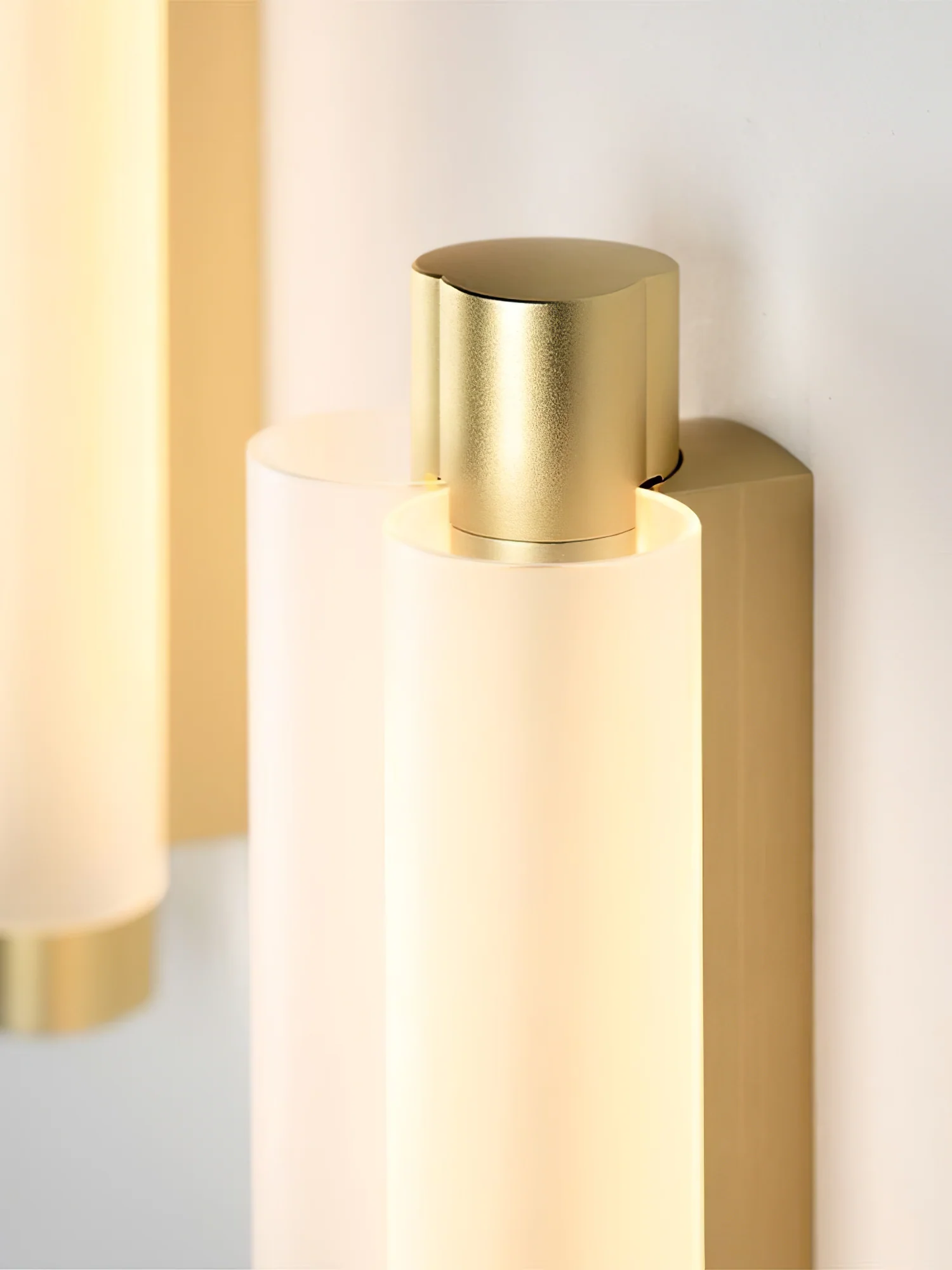 Trillium Wall Sconce - Image 31