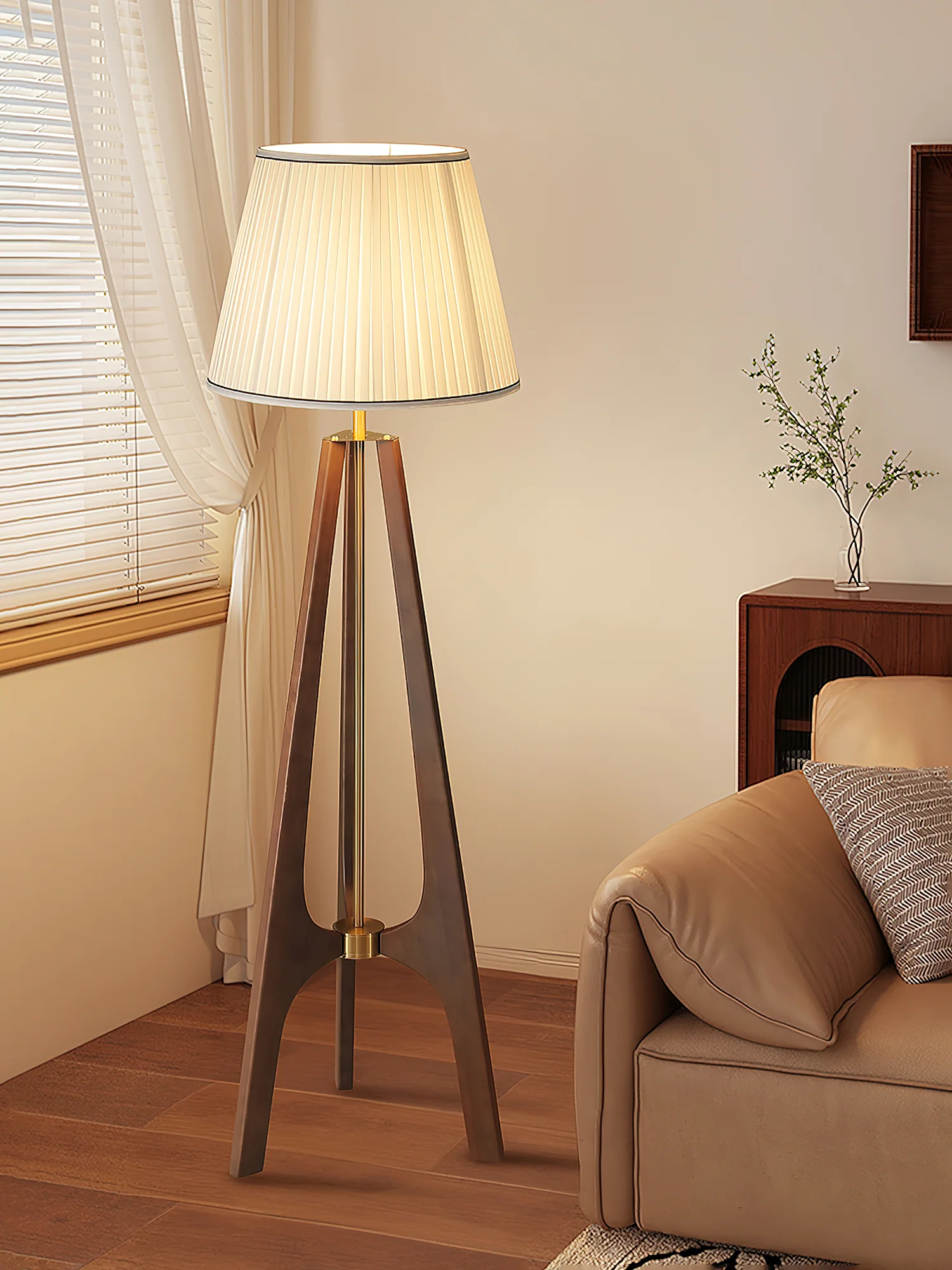 Trivelle Tripod Floor Lamp - Image 5