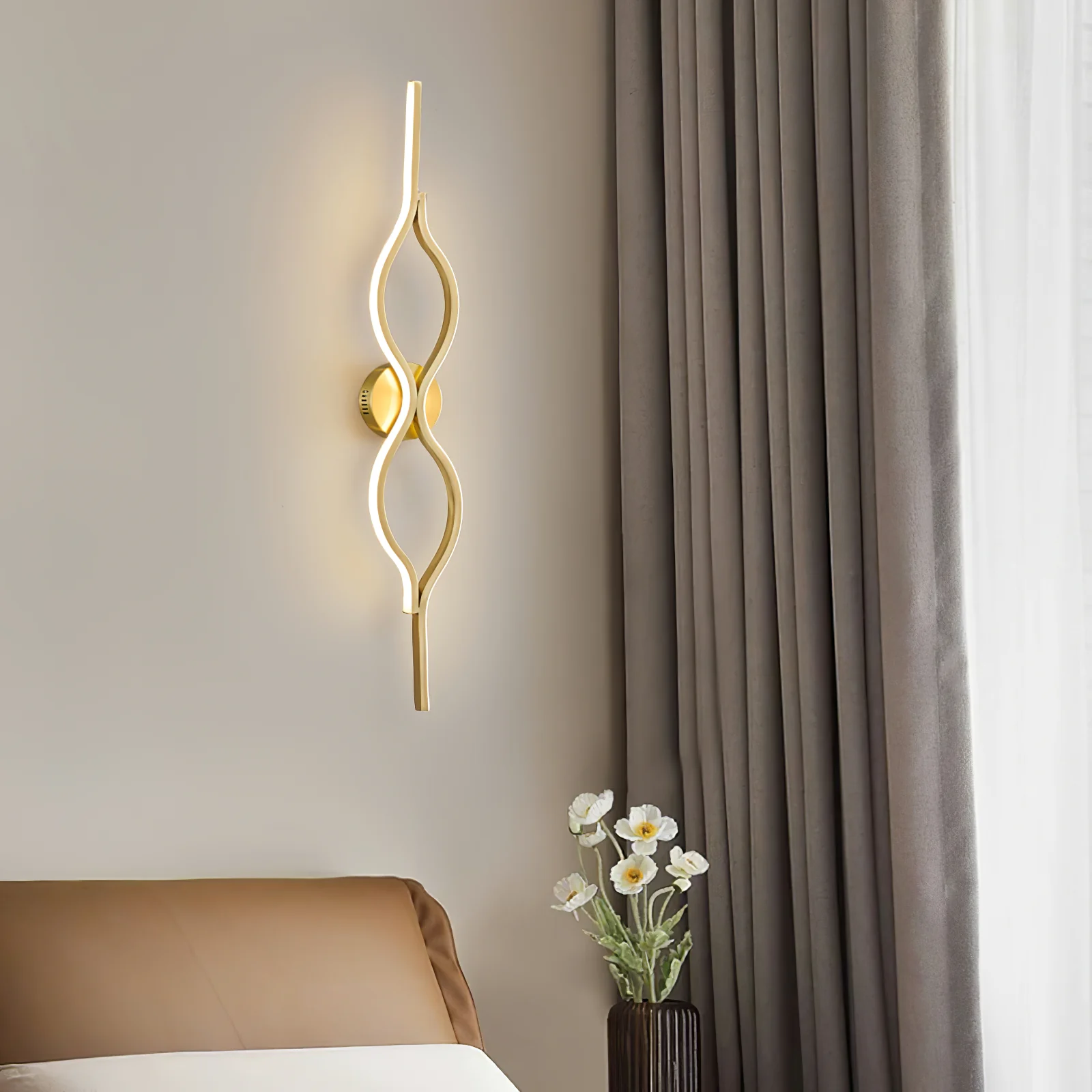 Twist Brass Wall Light - Image 2