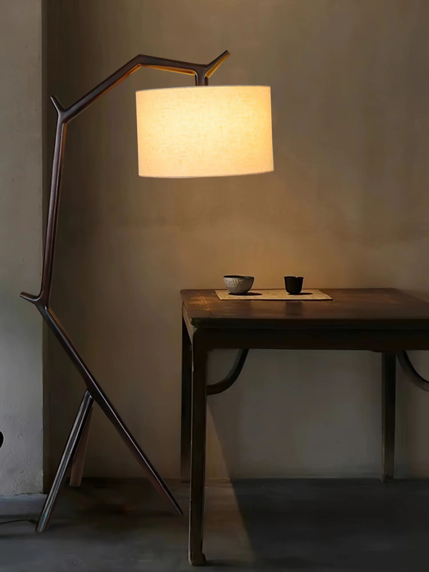 Umahi Floor Lamp - Image 25