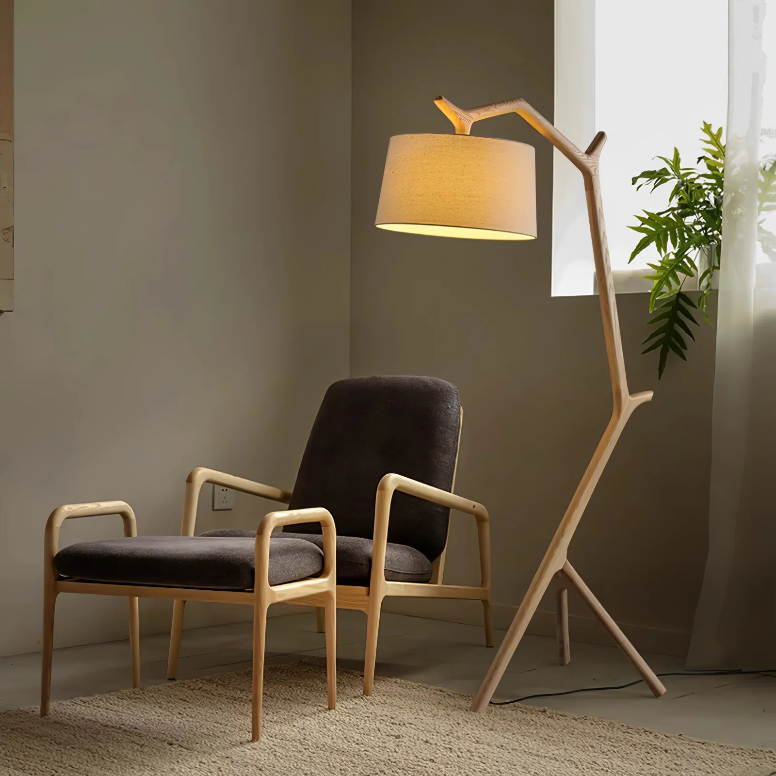 Umahi Floor Lamp - Image 4