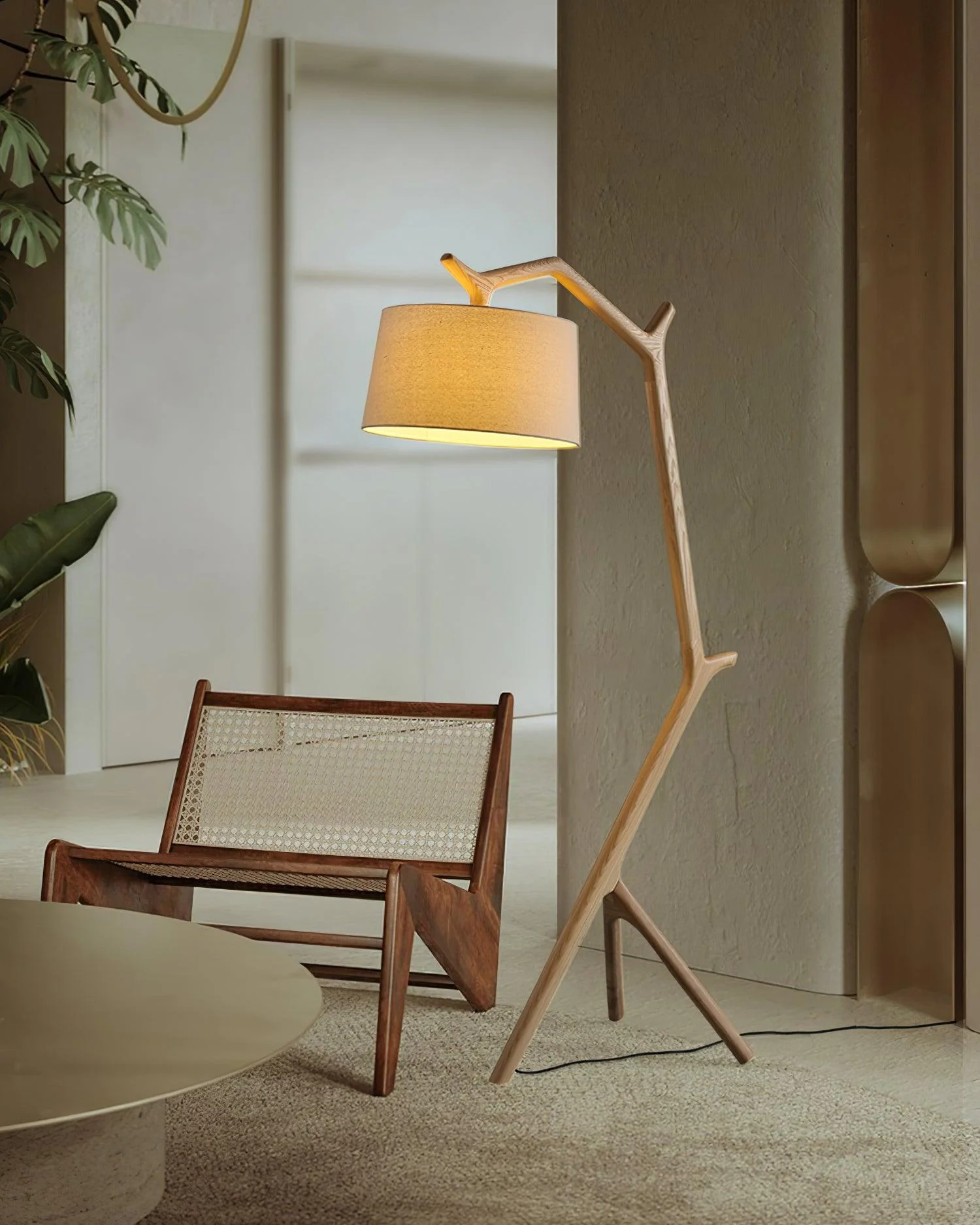 Umahi Floor Lamp - Image 9