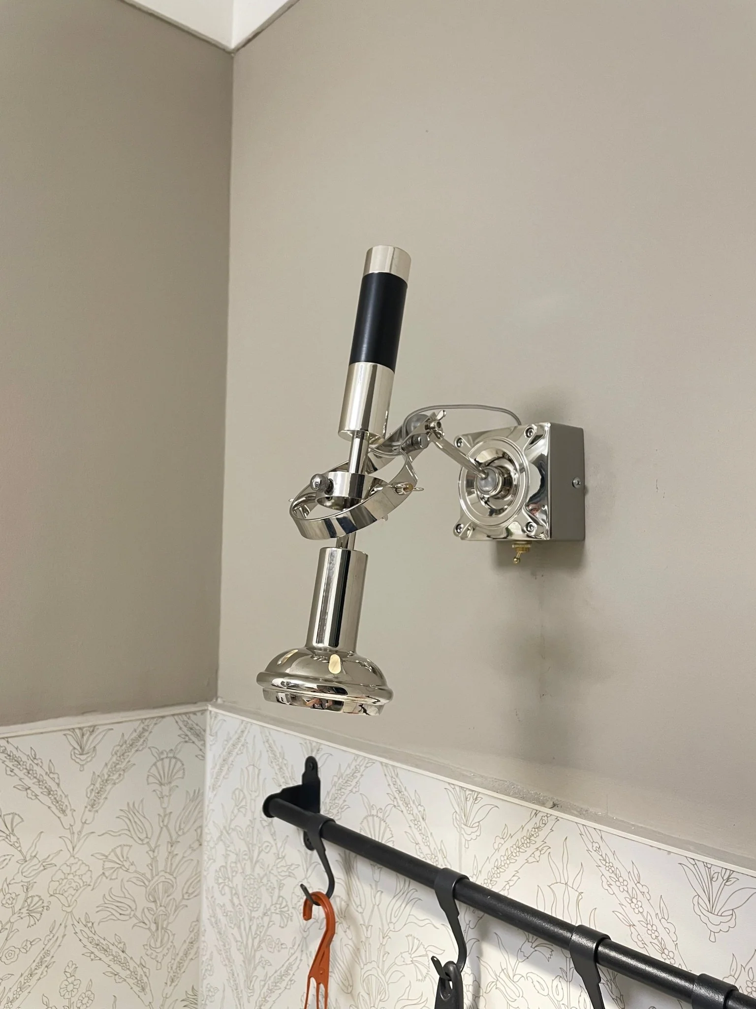Urban Edge Wall Lamp - Image 11