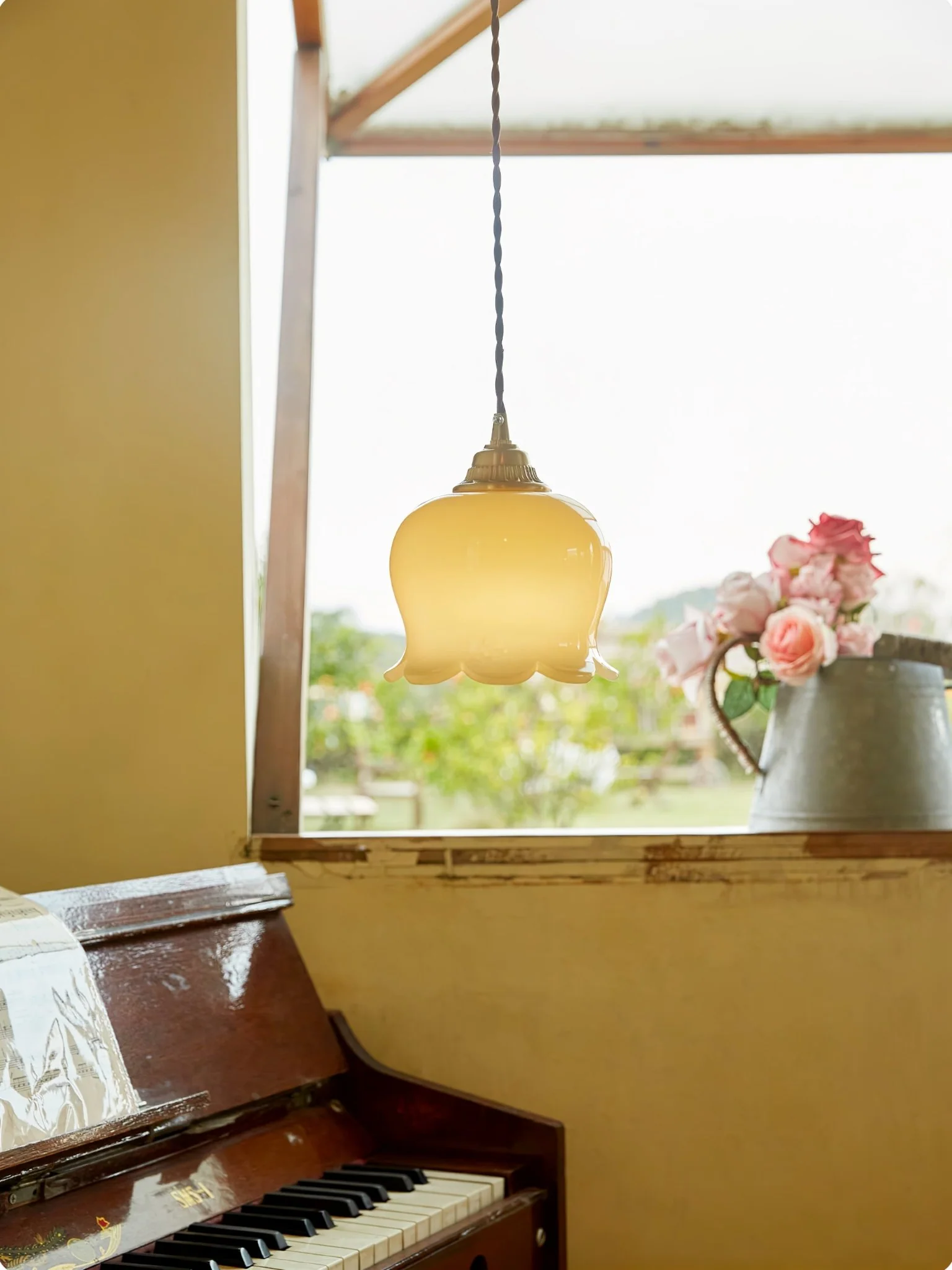 Valley Flower Pendant Lamp - Image 36