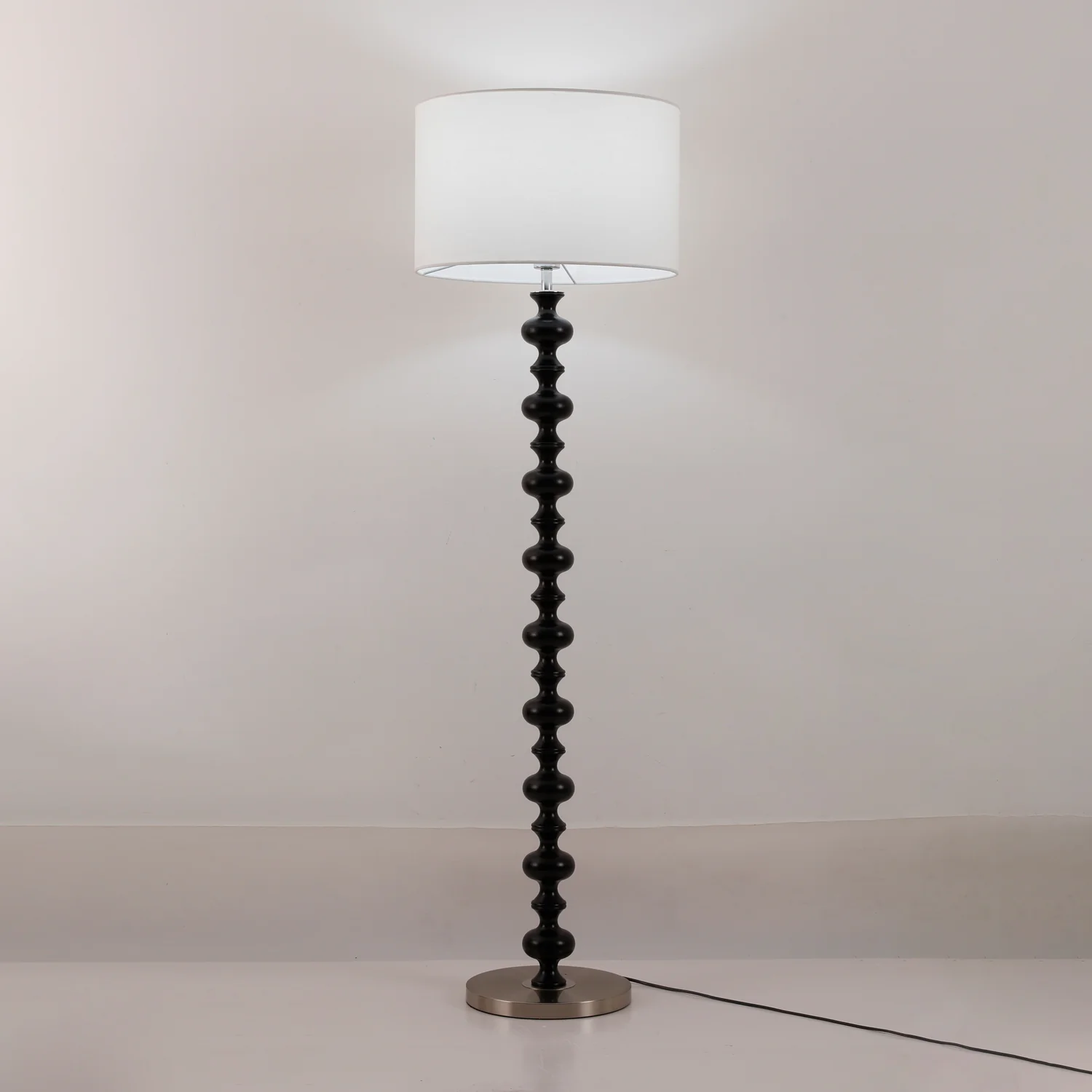 Vera Floor Lamp - Image 6