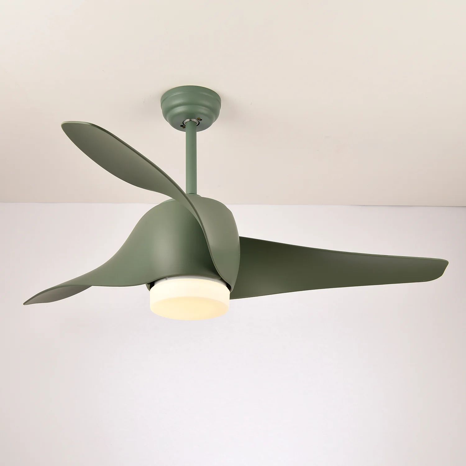 Verdantia Aero Ceiling Fan Light - Image 13
