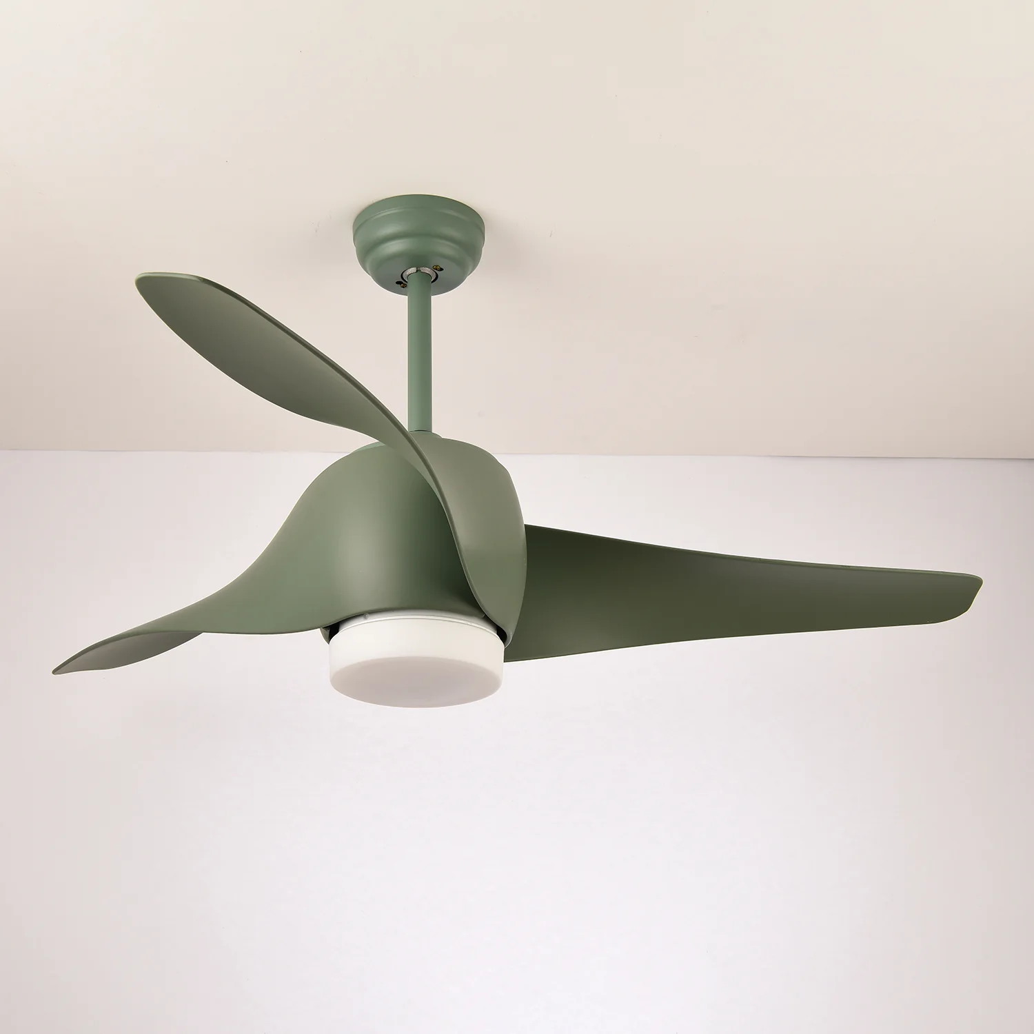 Verdantia Aero Ceiling Fan Light - Image 3