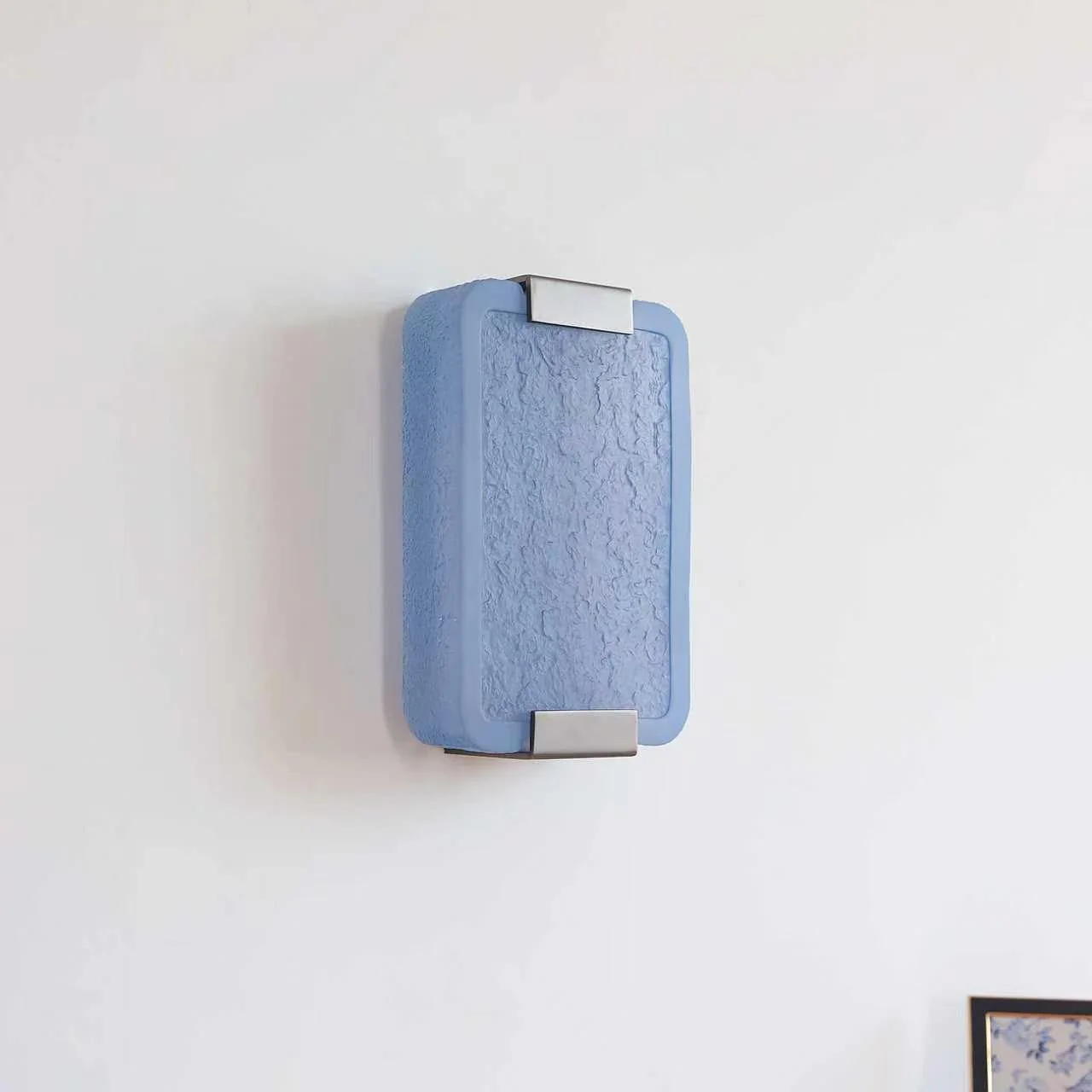 Verella Cast Resin Wall Sconce - Image 11