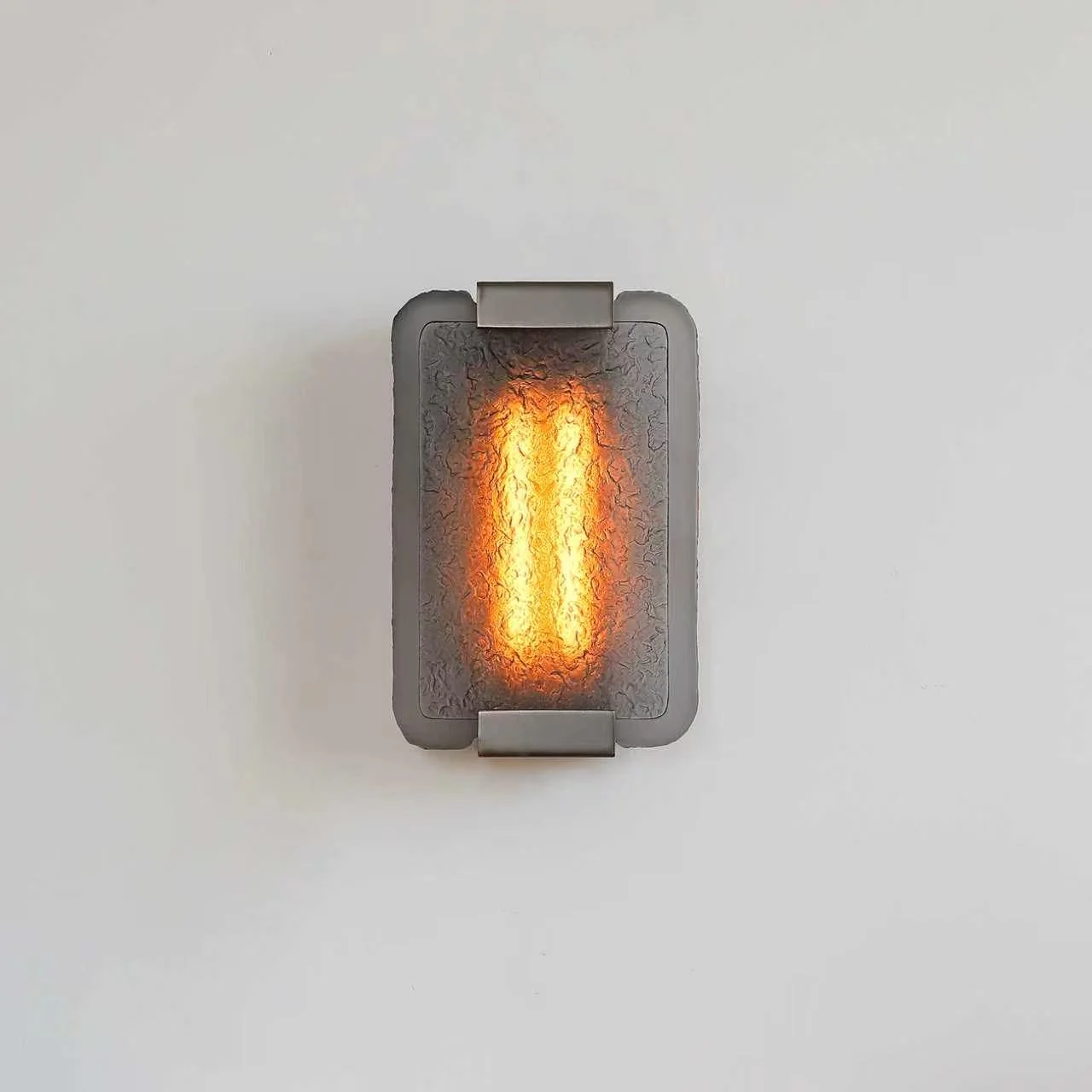 Verella Cast Resin Wall Sconce - Image 12