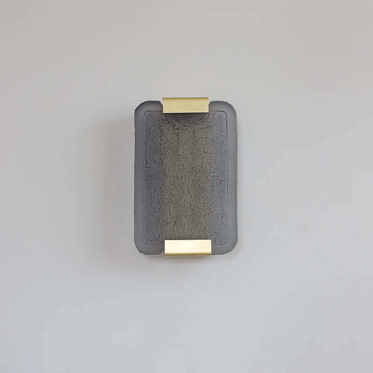 Verella Cast Resin Wall Sconce - Image 23