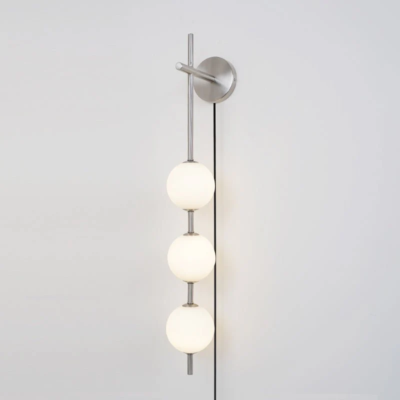 Vertical Globe Plug-in Wall Lamp - Image 5