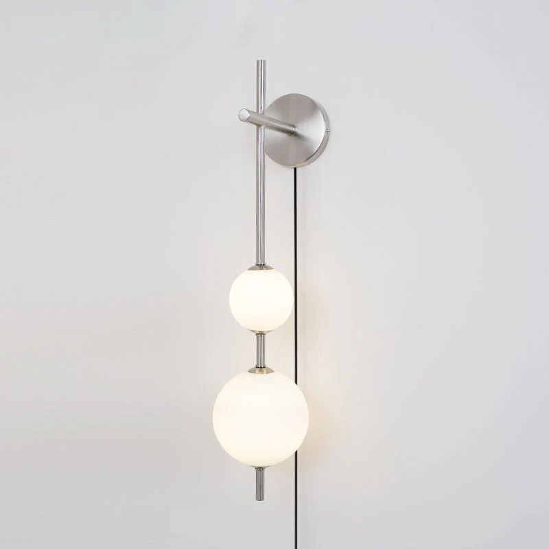 Vertical Globe Plug-in Wall Lamp - Image 6