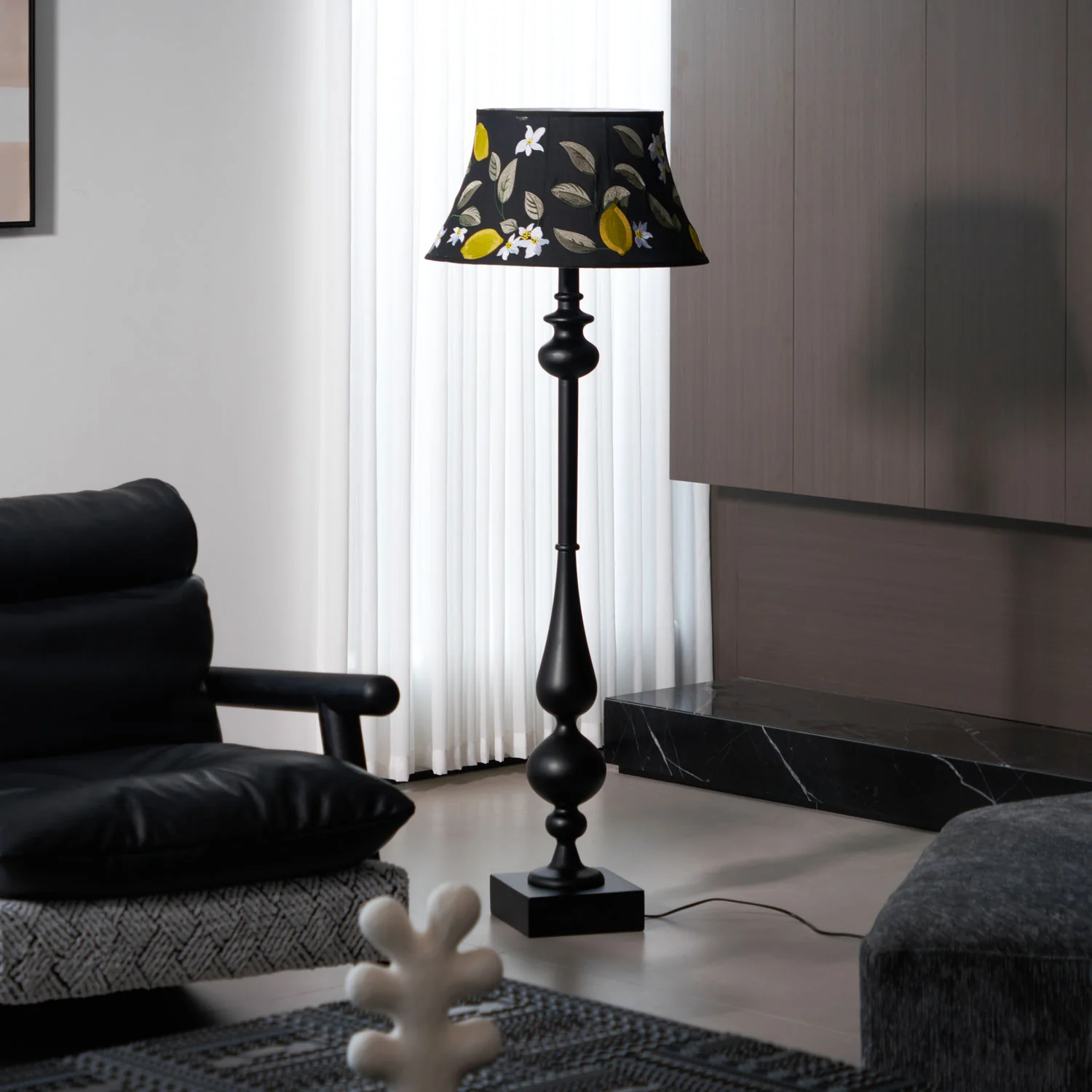 Victoria Floor Lamp - Image 3