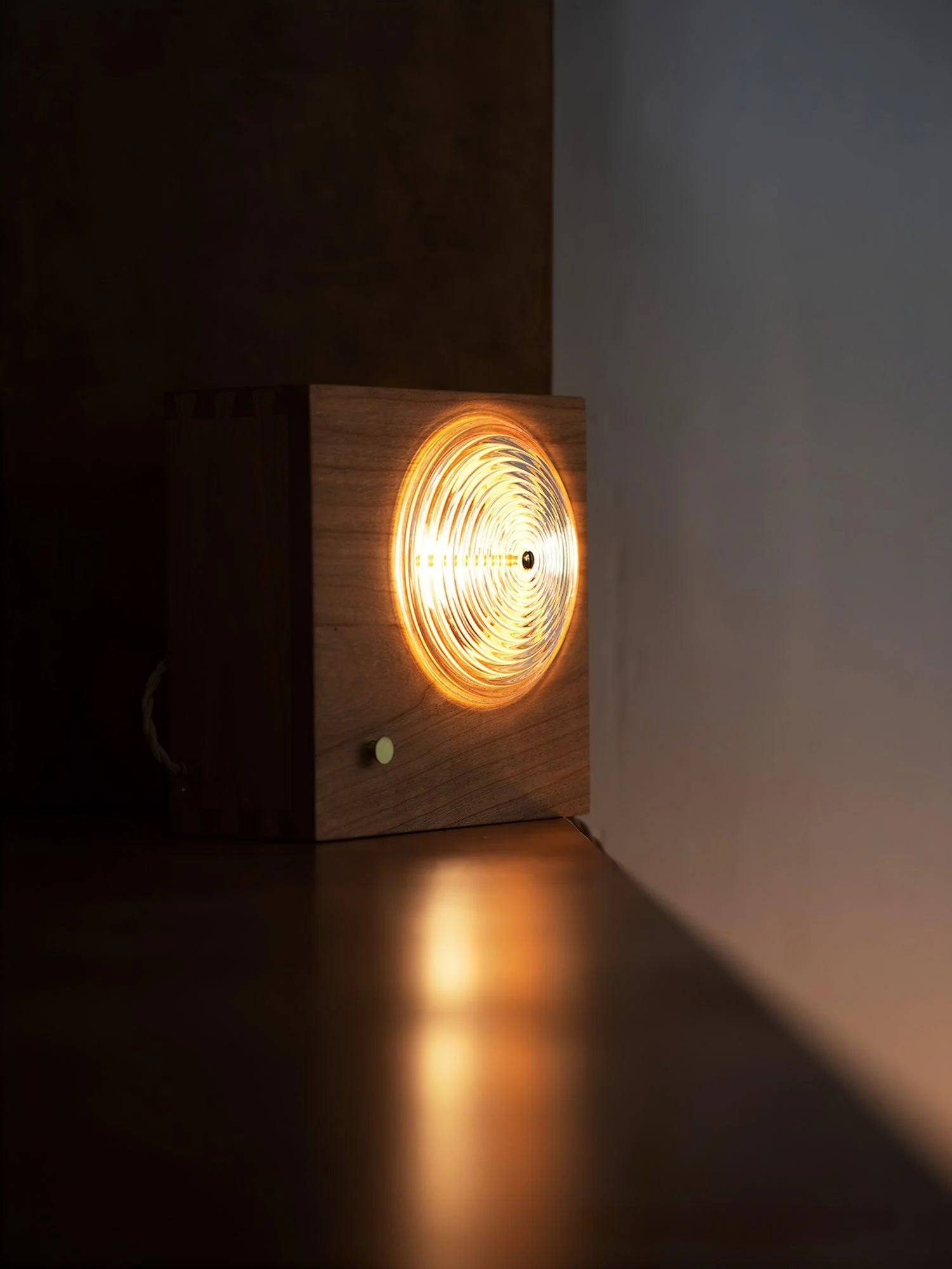 Vintage Camera Wall Lamp - Image 7