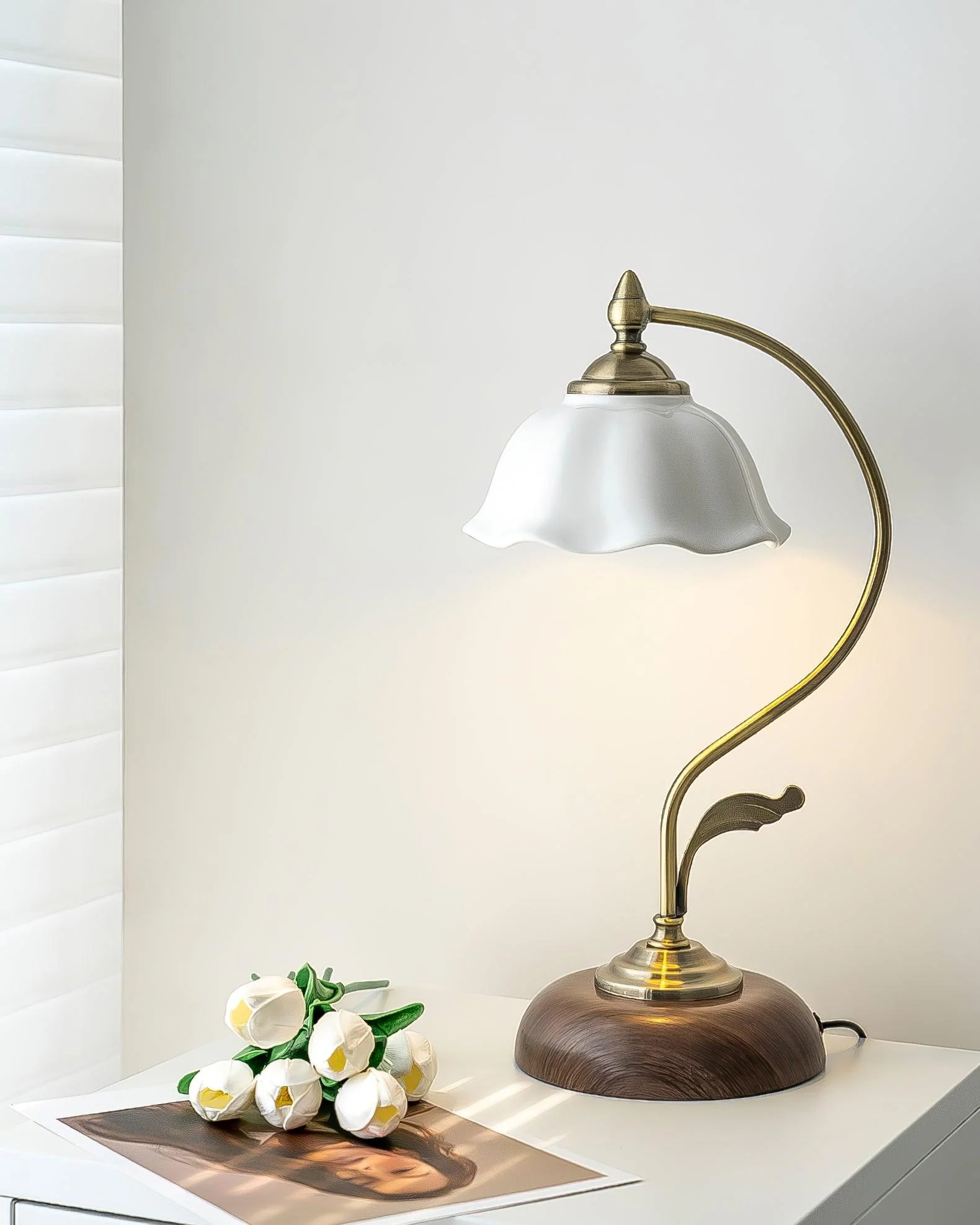 Vintage Laiton Table Lamp - Image 15