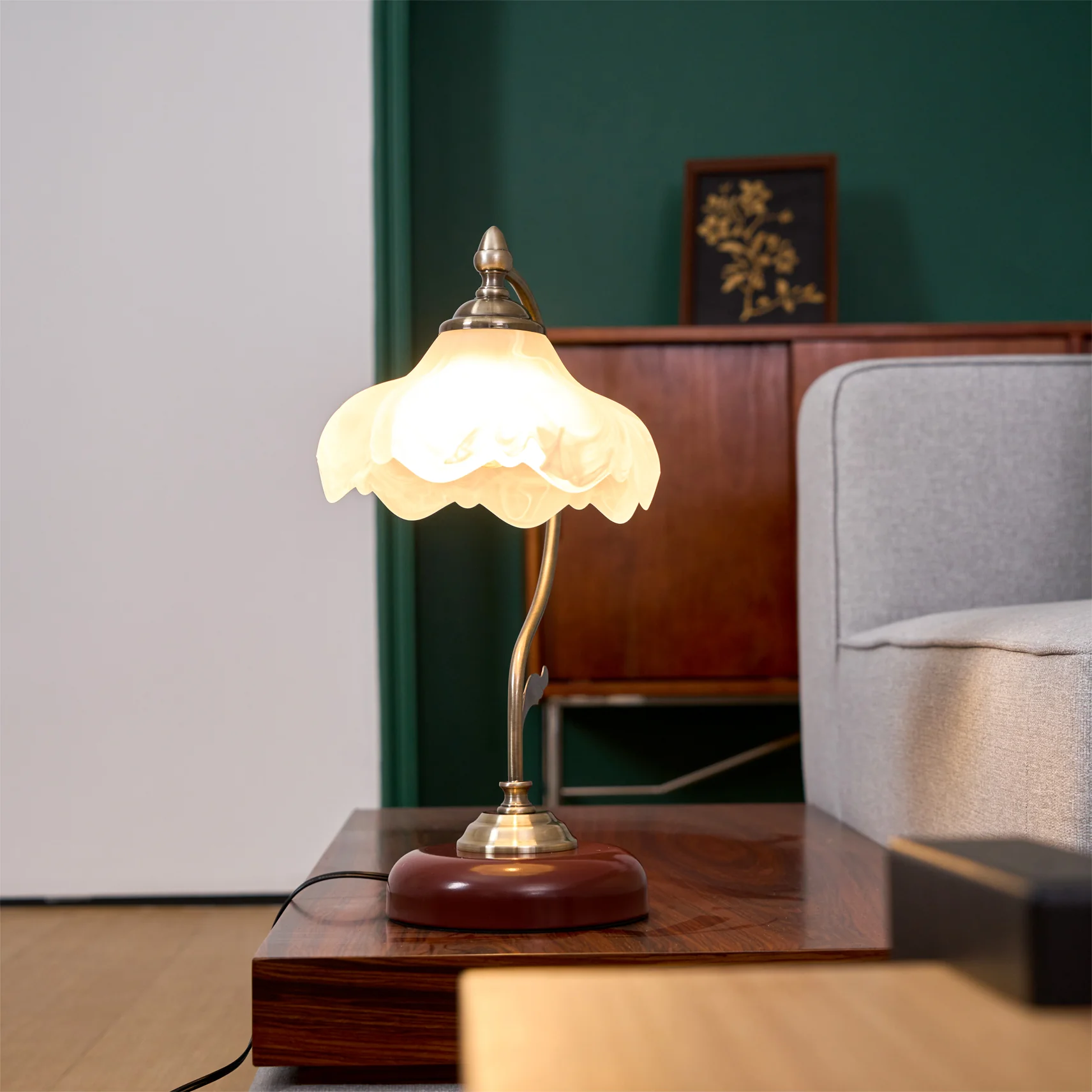 Vintage Laiton Table Lamp - Image 29