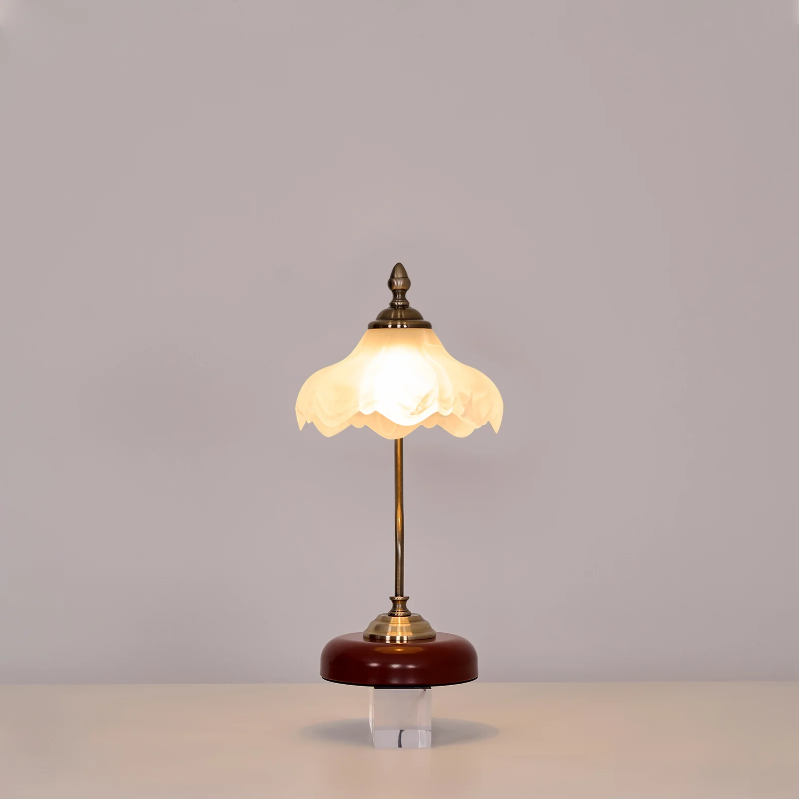 Vintage Laiton Table Lamp - Image 36