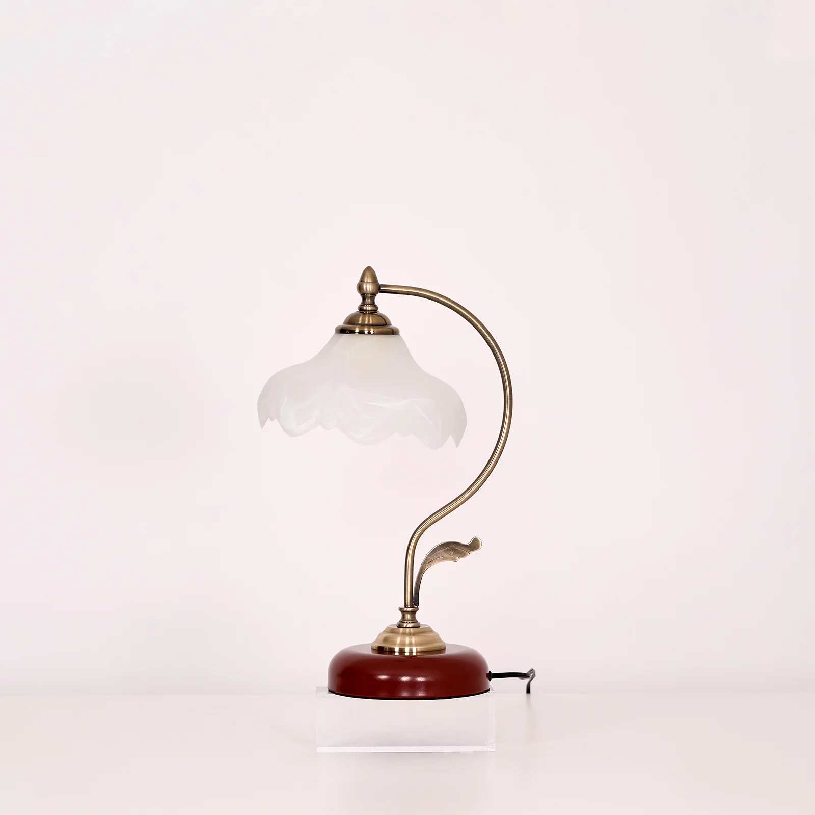 Vintage Laiton Table Lamp - Image 38