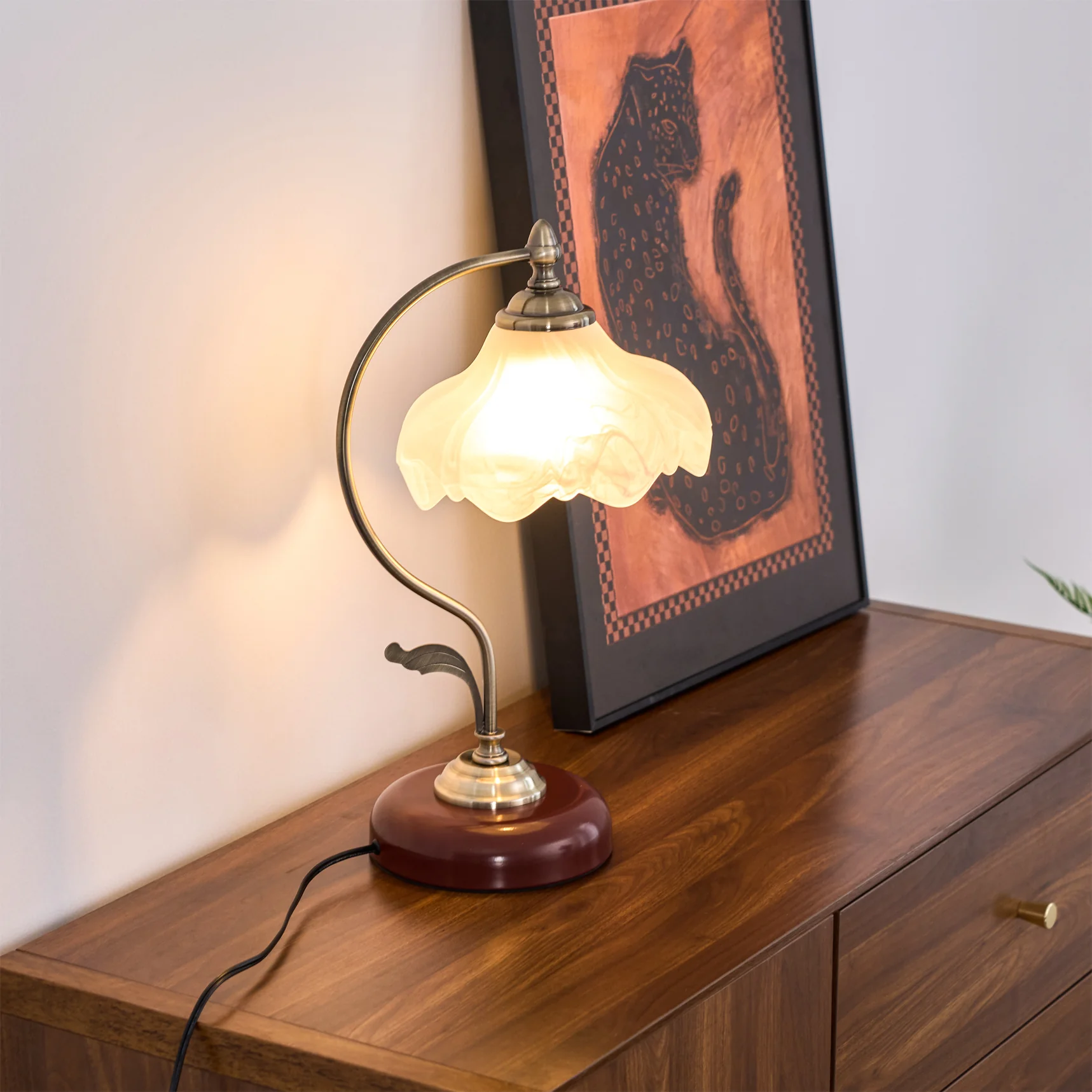 Vintage Laiton Table Lamp - Image 39