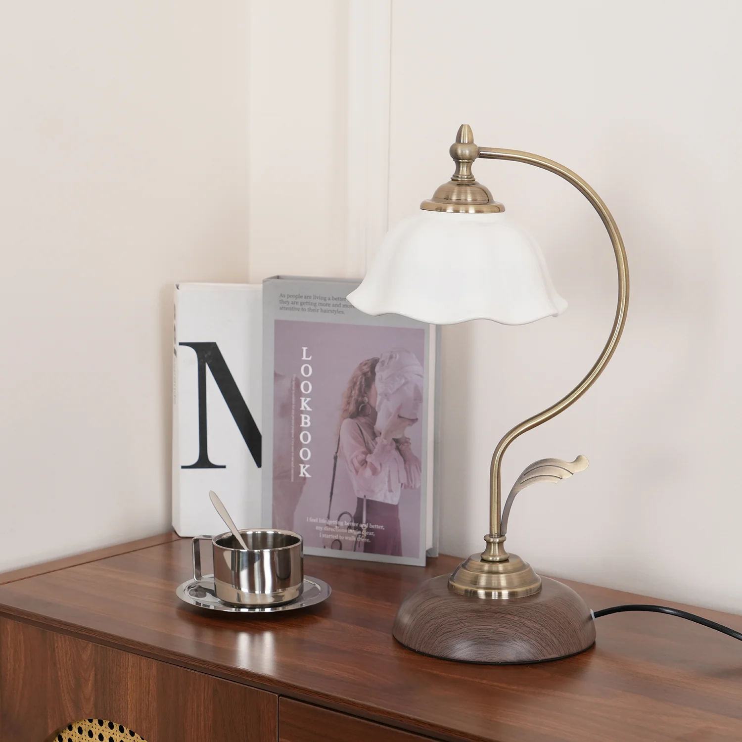 Vintage Laiton Table Lamp - Image 4
