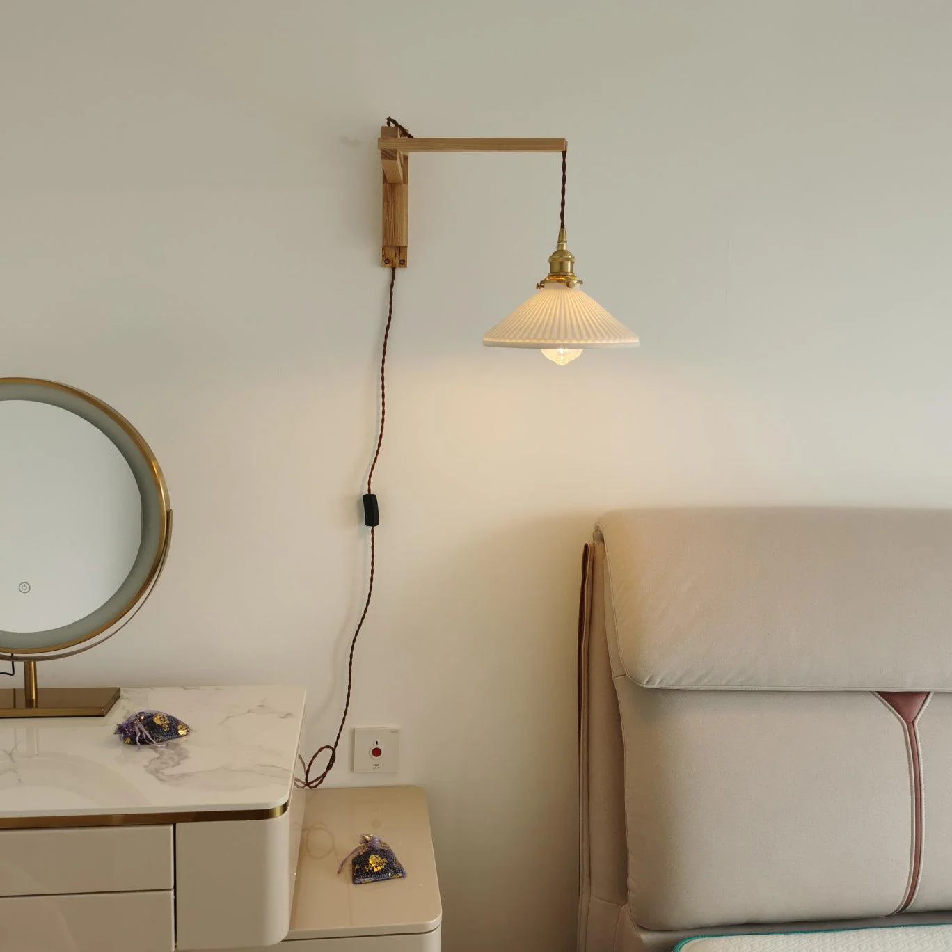 Walnut Telescopic Wall Lamp - Image 2