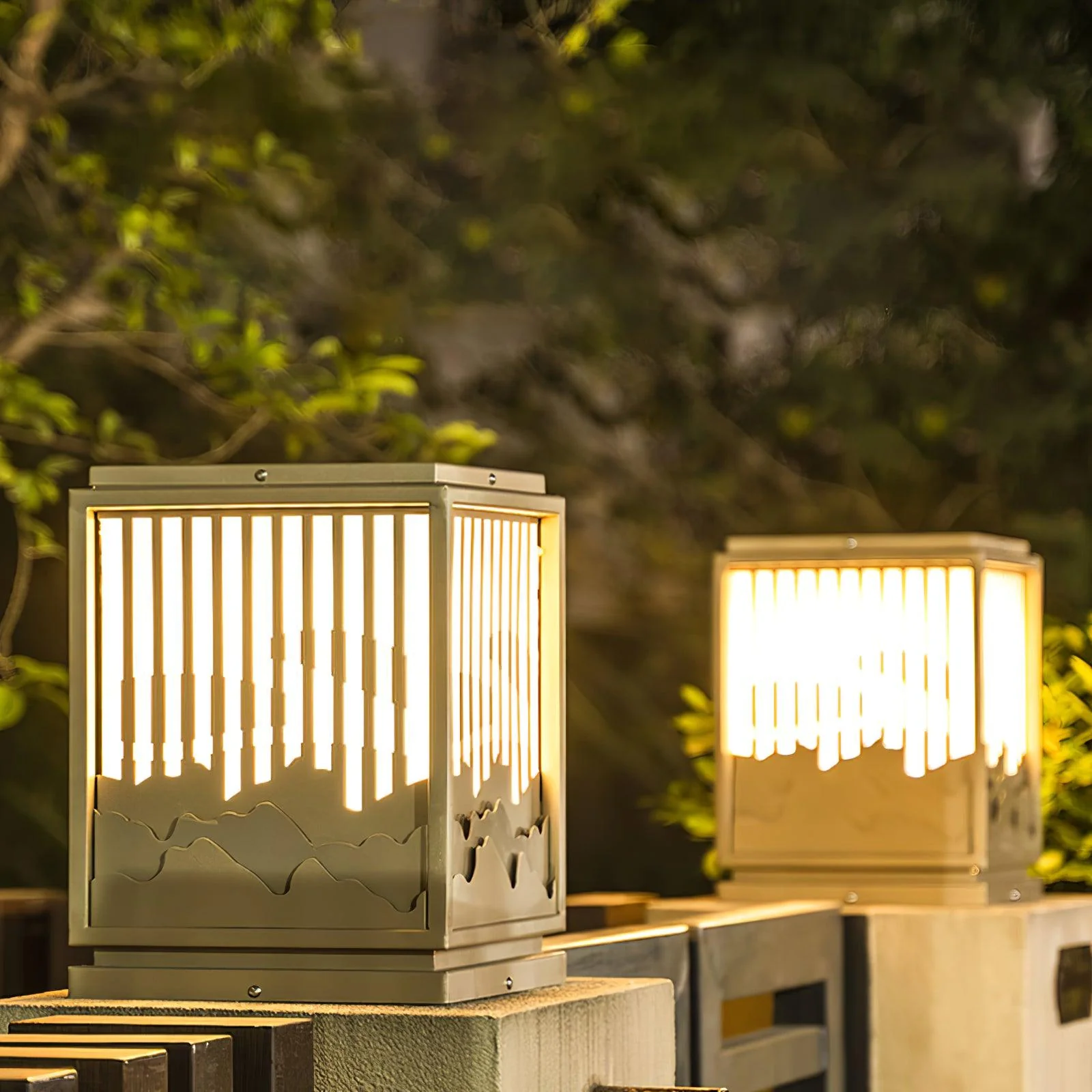 Wave Outdoor Garden Light - Image 2