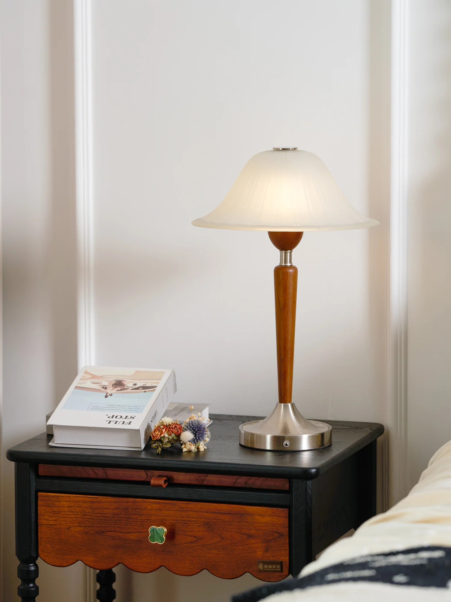 Winston Vintage Table Lamp - Image 6