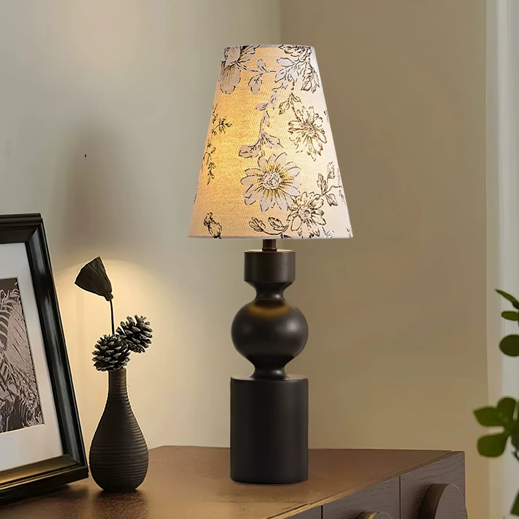Wooden Flower Pattern Table Lamp - Image 13