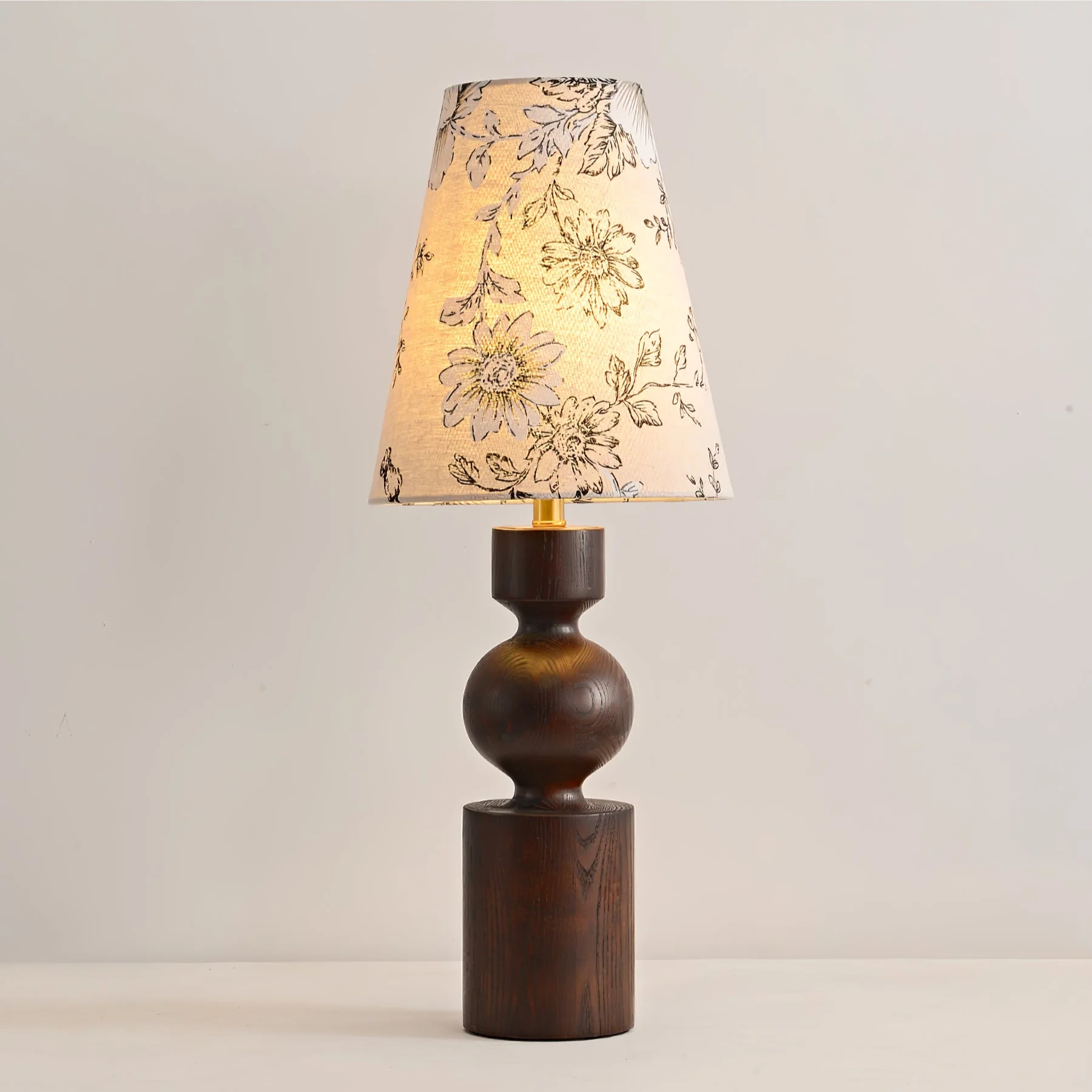 Wooden Flower Pattern Table Lamp - Image 5