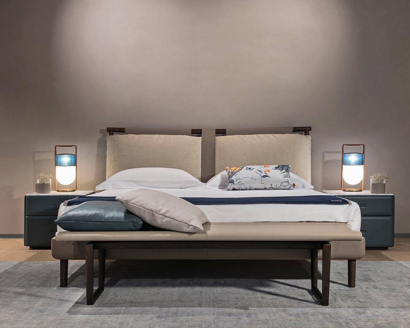 Xi Table Lamp - Image 15