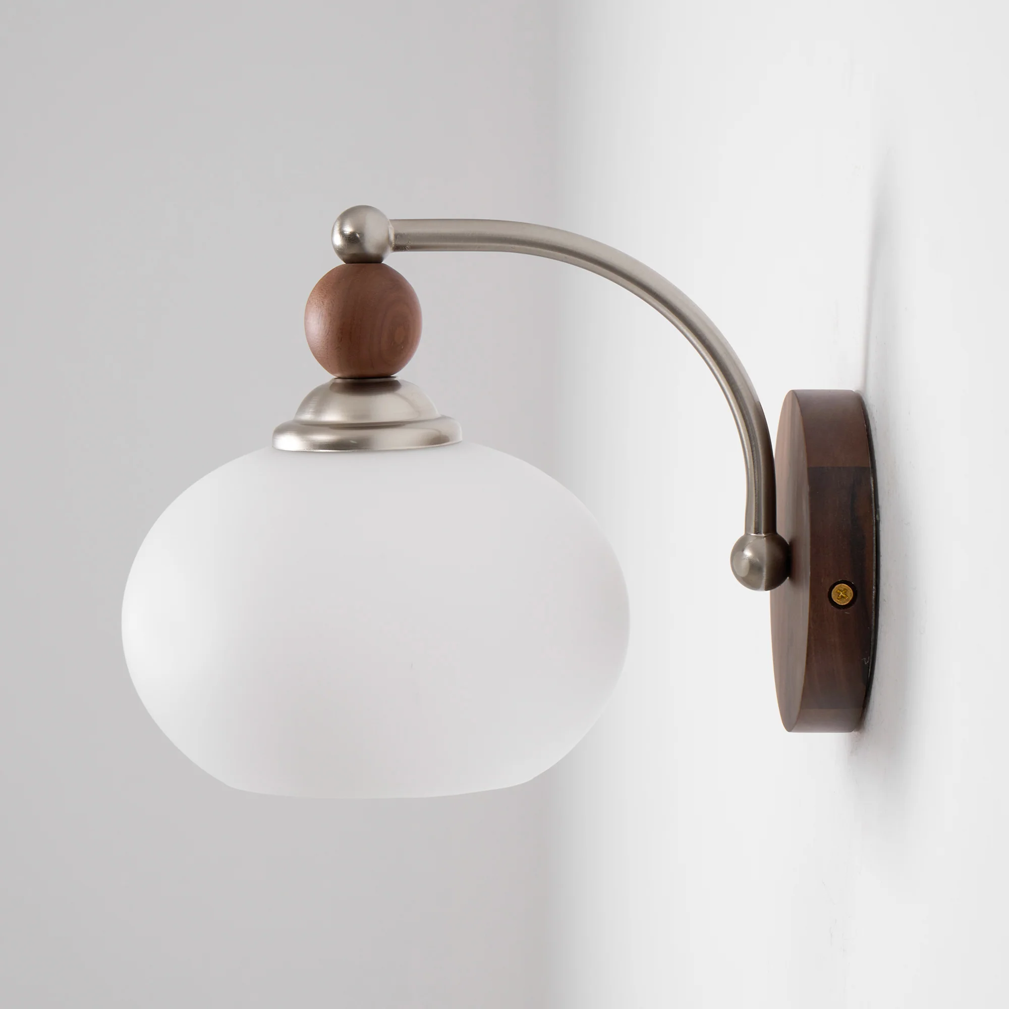 Yisi Po Wall Lamp - Image 8