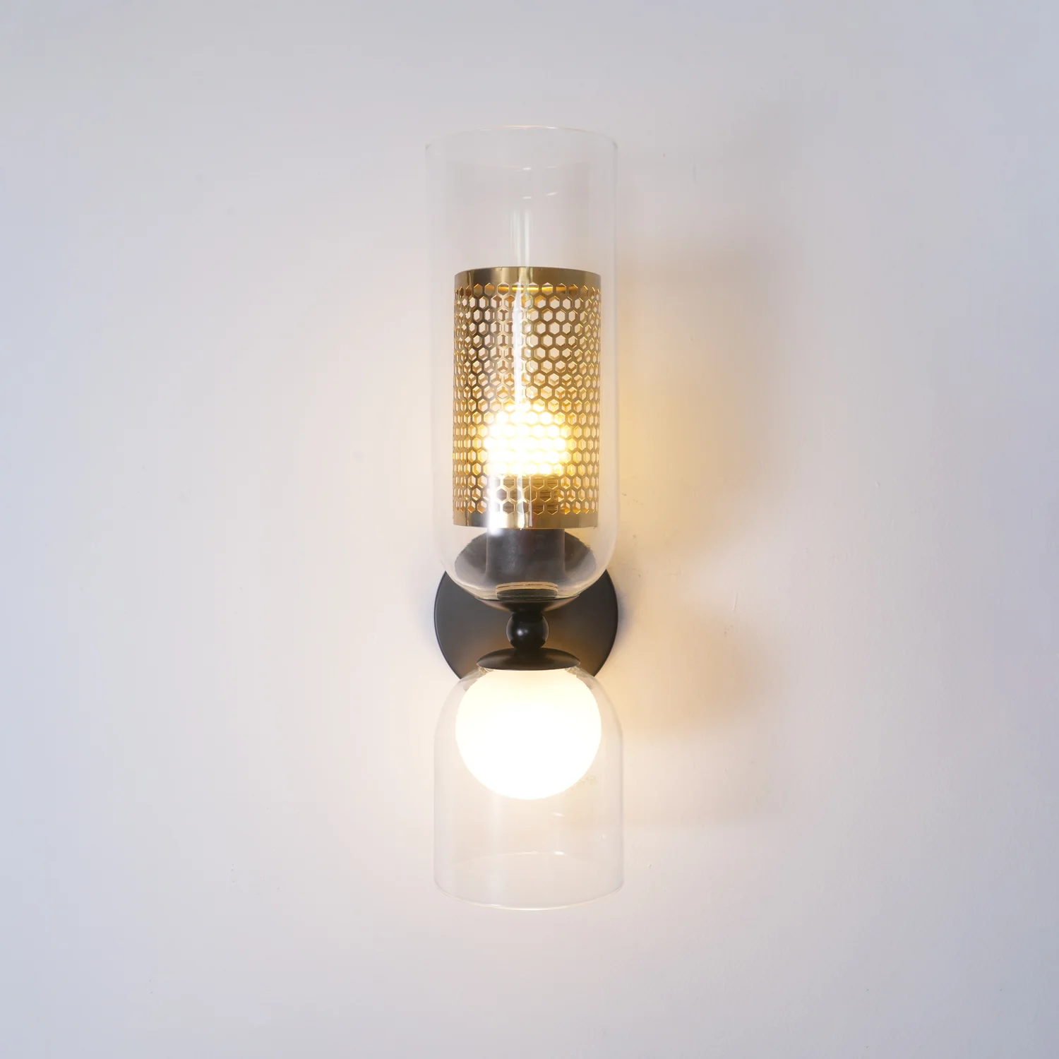 Zachary Wall Lamp - Image 4